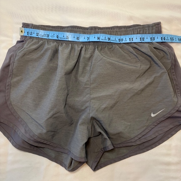 Nike Dri-Fit Gray Running‎ Shorts Size Medium - Picture 3 of 8